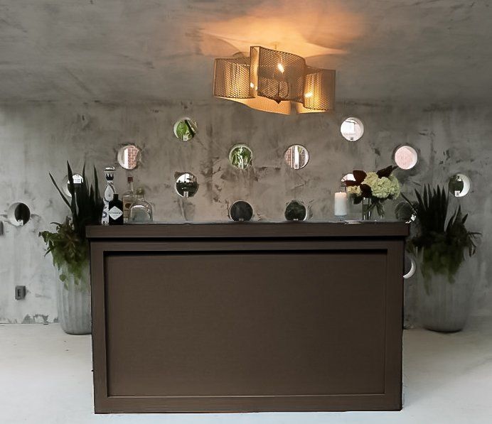 Dark taupe bar structure labeled 'Pluff Mud'.